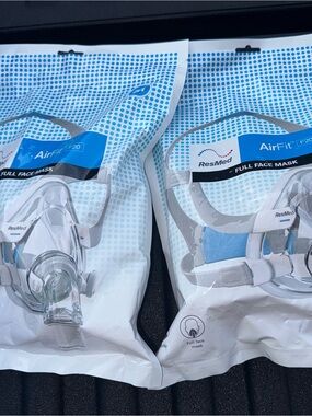 Air fit F20 Full Face Mask Medium
63401 LOT OF 2 Packages